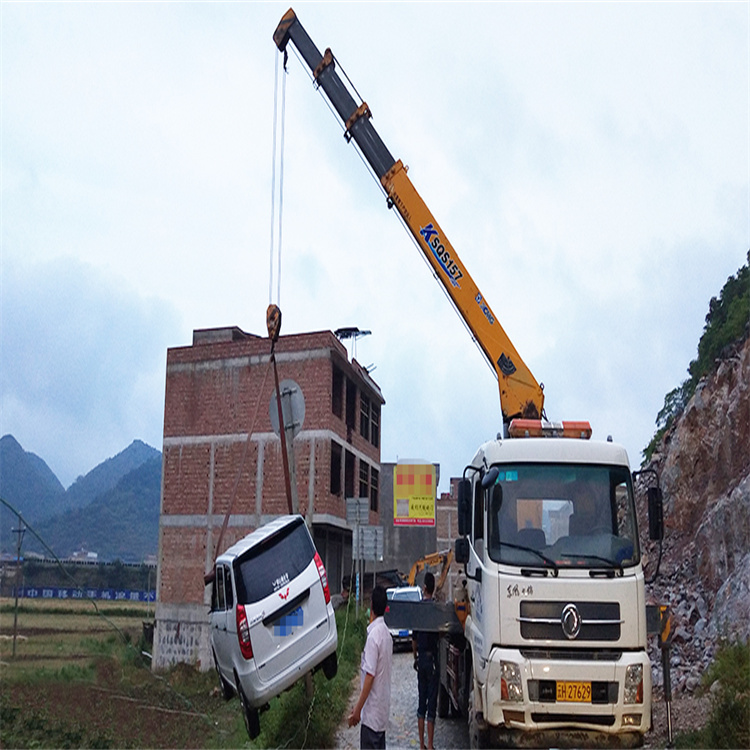 徐州道路交通事故救援吊装案例